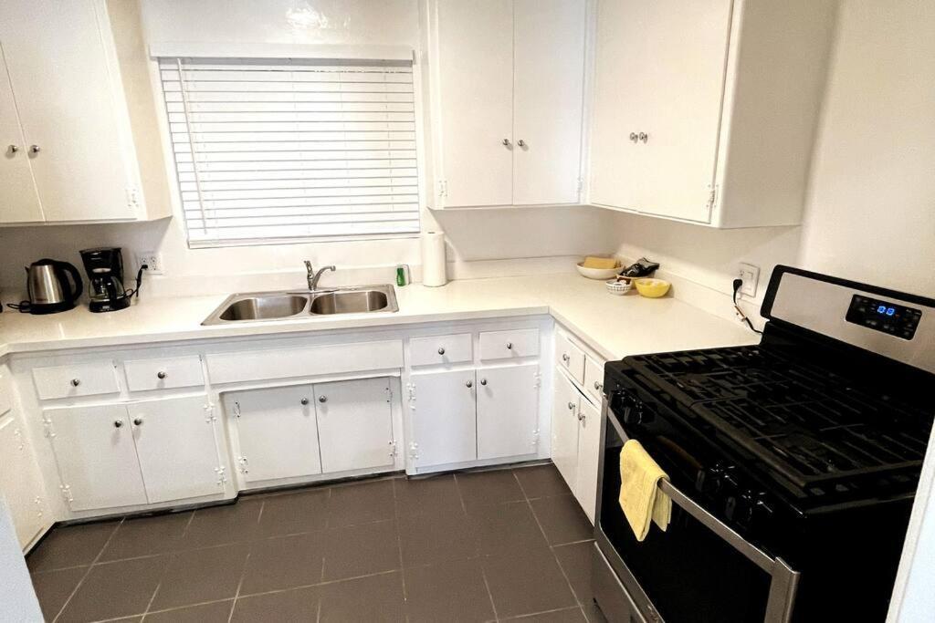 Hollywood Business Apartments ลอสแอนเจลิส ภายนอก รูปภาพ