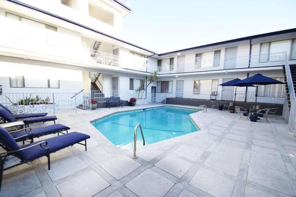 Hollywood Business Apartments ลอสแอนเจลิส ภายนอก รูปภาพ