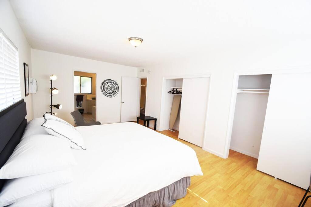 Hollywood Business Apartments ลอสแอนเจลิส ภายนอก รูปภาพ